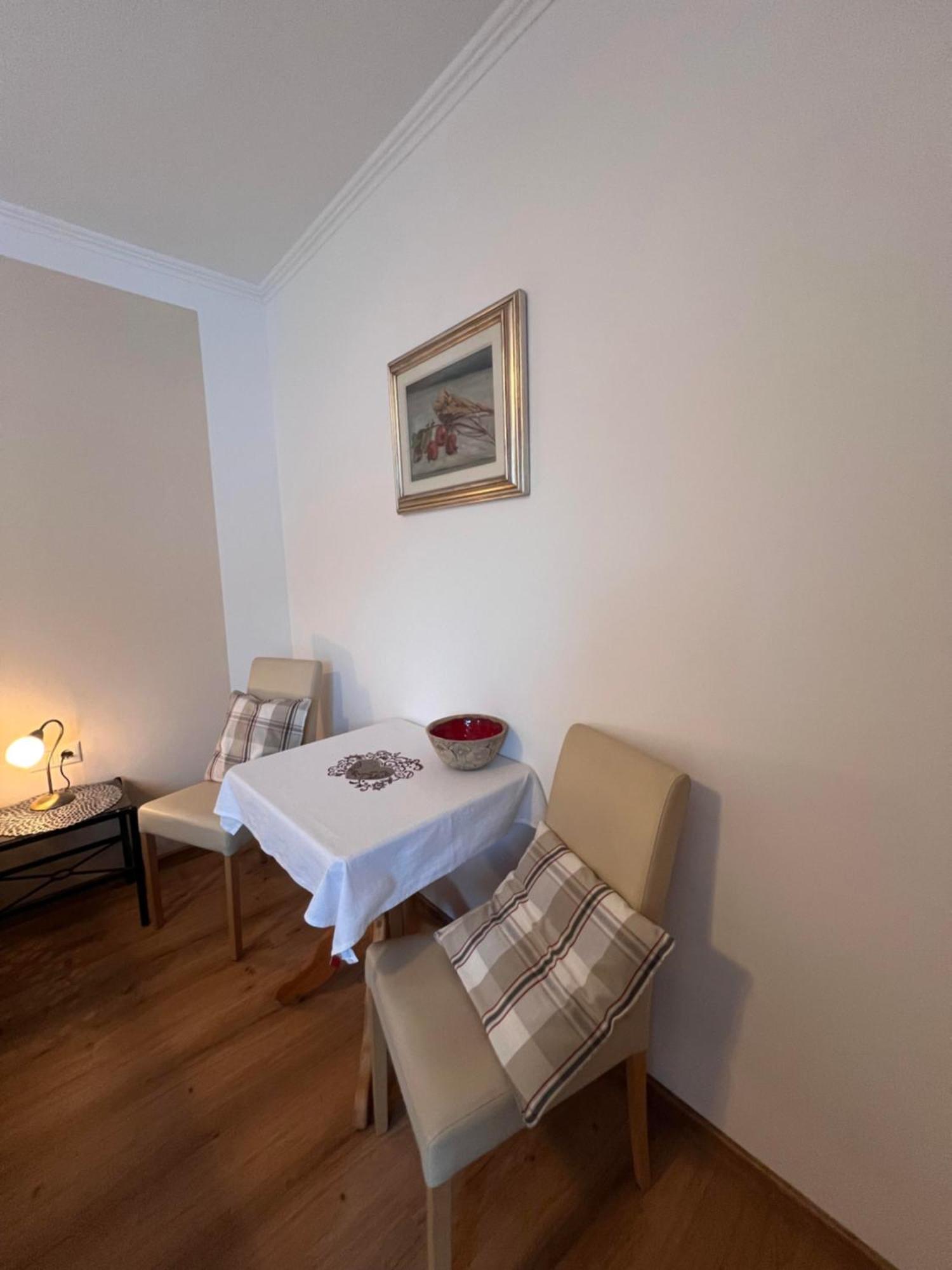 Ester Apartment